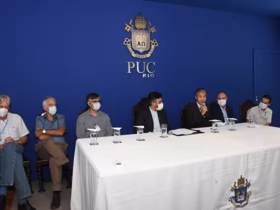 Evento realizado na Sala do Conselho Universitário. Fotógrafo Antônio Albuquerque.