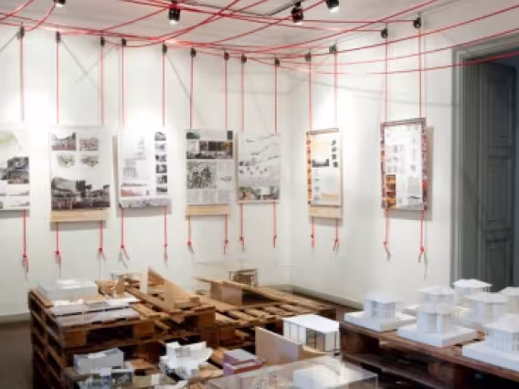 Exposição PRUMO 2010. Fonte: site do Solar Granjean de Montigny.