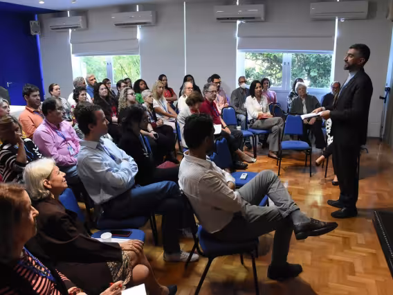 Fala do Reitor pe. Anderson S.J. ao final do encontro. Fotógrafo Antônio Albuquerque.