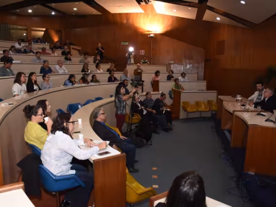 Abertura com o Reitor Prof. Pe. Josafá S.J.. Fotógrafo Antônio Albuquerque.