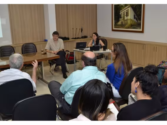 Seminário realizado na sala L201. Fotógrafo Antônio Albuquerque. Acervo Núcleo de Memória.