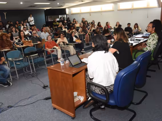 Mesa de abertura, no Auditório B6. Fotógrafo Antônio Albuquerque.