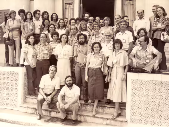 Reitor, diretores de departamentos, professores, coordenadores e alunos representantes do corpo discente.