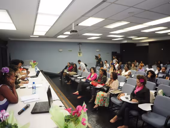 Uma das mesas do seminário realizado no Auditório Padre Anchieta. Fotógrafa Thaís Mandarino. Acervo do Projeto Comunicar.