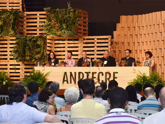 Mesa de abertura do Congresso. Fotógrafa Amanda Dutra. Acervo Comunicar.