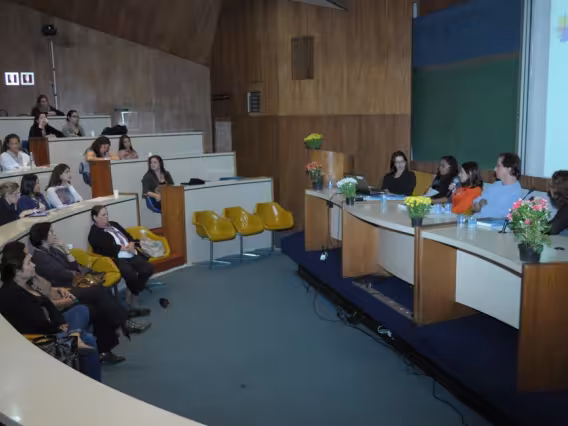 O evento realizou-se ao longo de todo o dia no Auditório do RDC. Fotógrafo Antônio Albuquerque. Acervo do Núcleo de Memória.