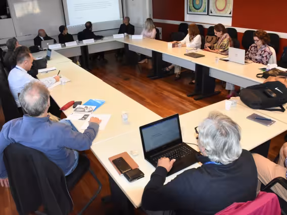 Participantes do evento, na sala de reuniões do Decanato do CTC. Fotógrafo Antônio Albuquerque. 