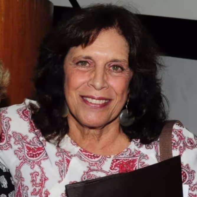 A Profa. Ana Waleska no dia de sua posse como Professora Titular da PUC-Rio, em 02/05/2016. Fotógrafo Antônio Albuquerque.