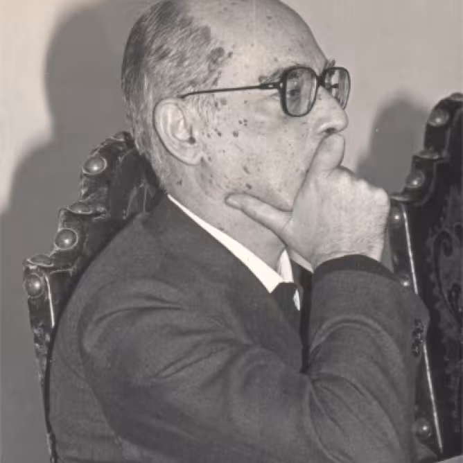 Padre Fernando Bastos de Ávila S.J.
