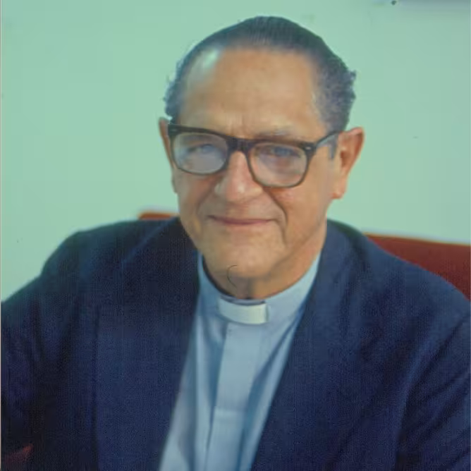 Padre Laércio Dias de Moura S.J.