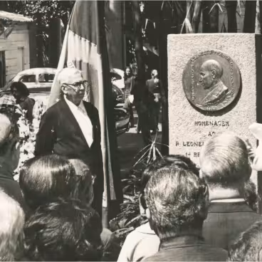 Evento de abertura das comemorações dos 40 anos da FPLF. Presença do Reitor pe. Anderson Pedroso S.J., do Presidente da FPLF, pe. Roberto Dias S.J., do Superintendente da FPLF, prof. Calos Lucena e dos funcionários da Fundação. 2023. Fotógrafo Antônio Albuquerque. Acervo do Núcleo de Memória da PUC-Rio.