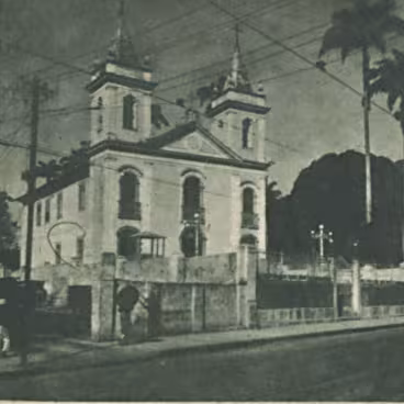 A igreja em 1934, antes do incêndio que destruiu a edificação. Revista O Malho, 18 de janeiro de 1934.