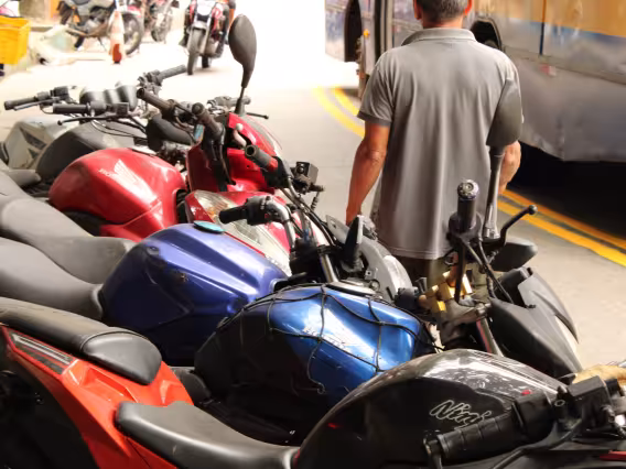 Motocicletas na Rocinha